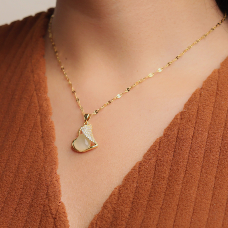 Halo Heart Zircon Diamond Necklace