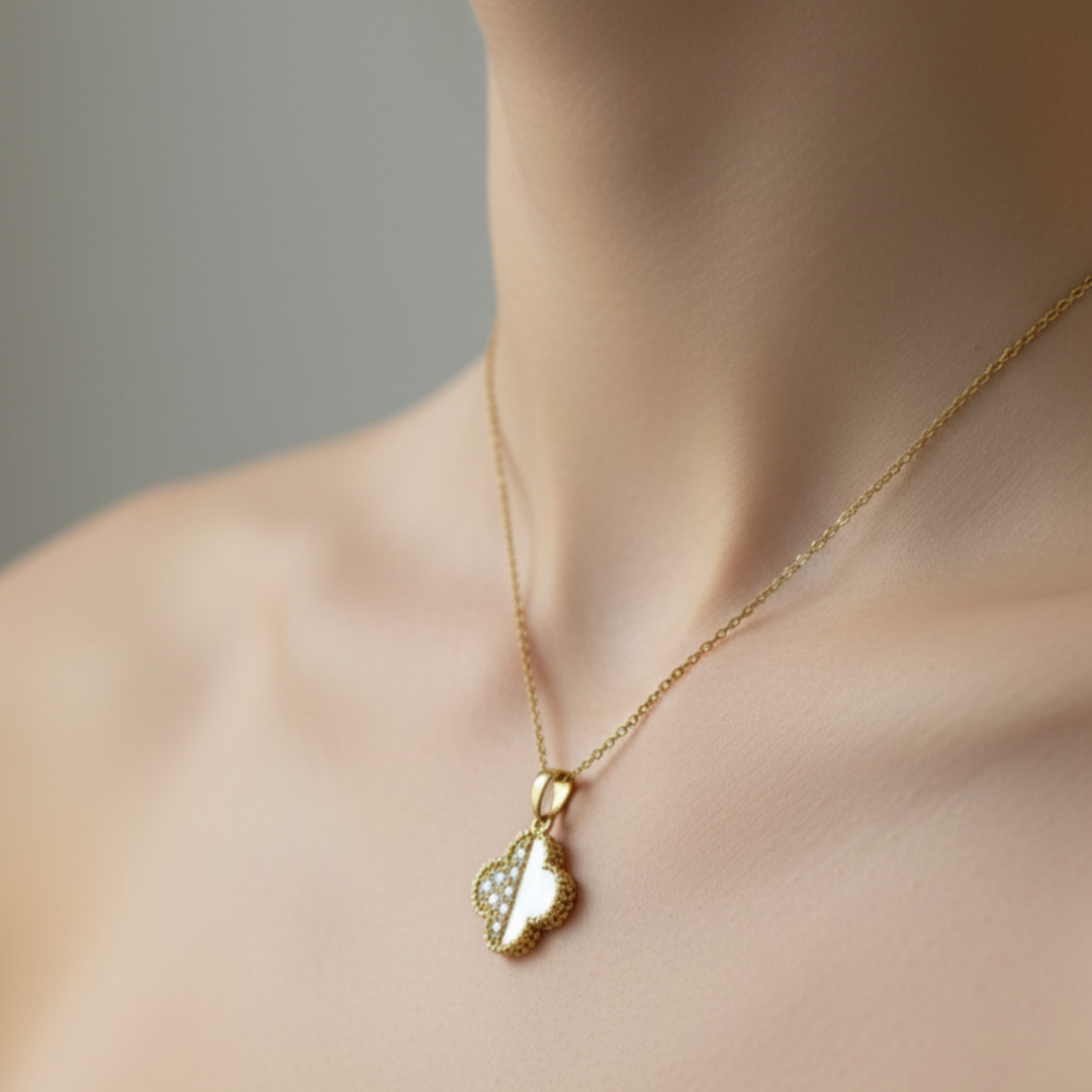 Clover Zircon Diamond Necklace