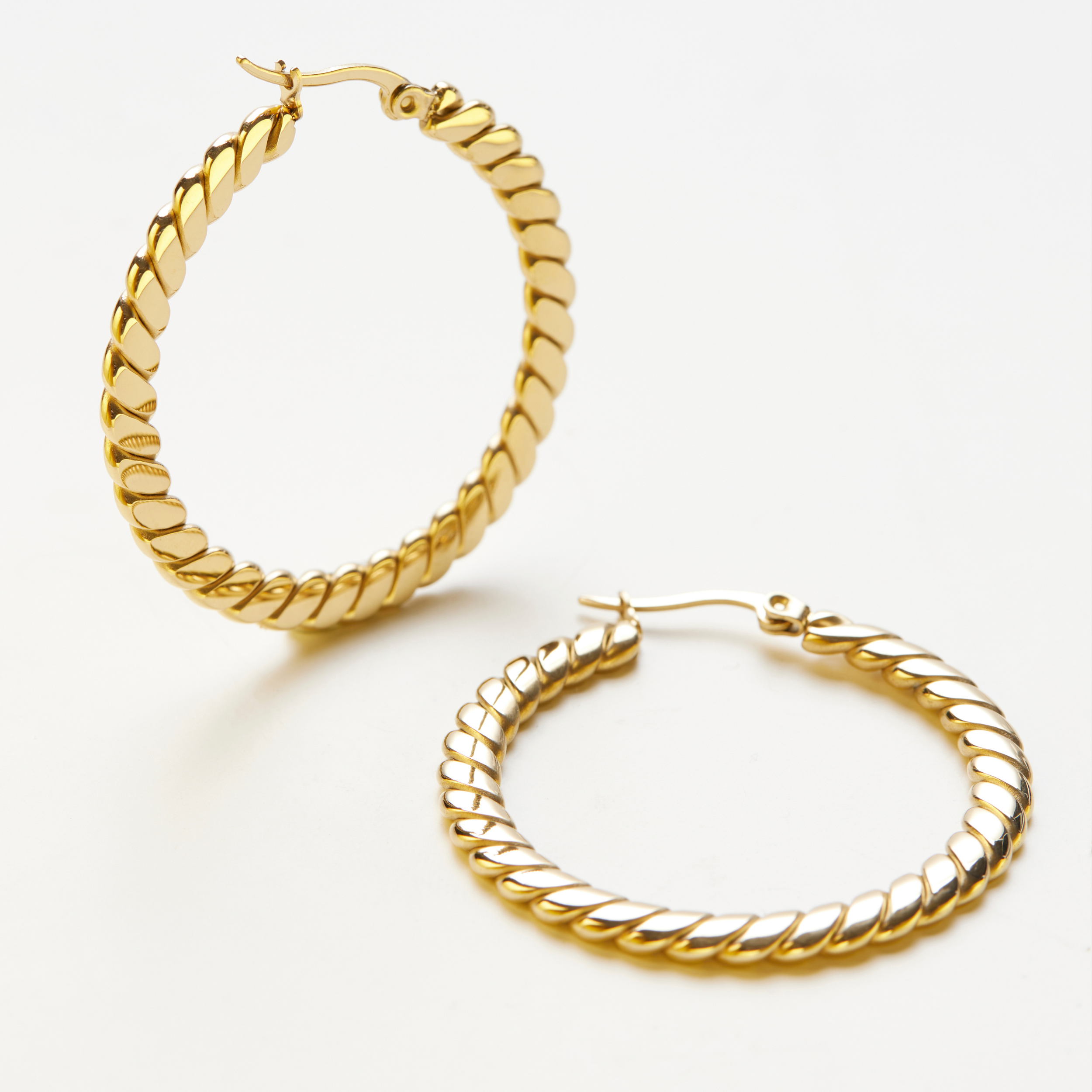 Spiral shine Hoops Earing