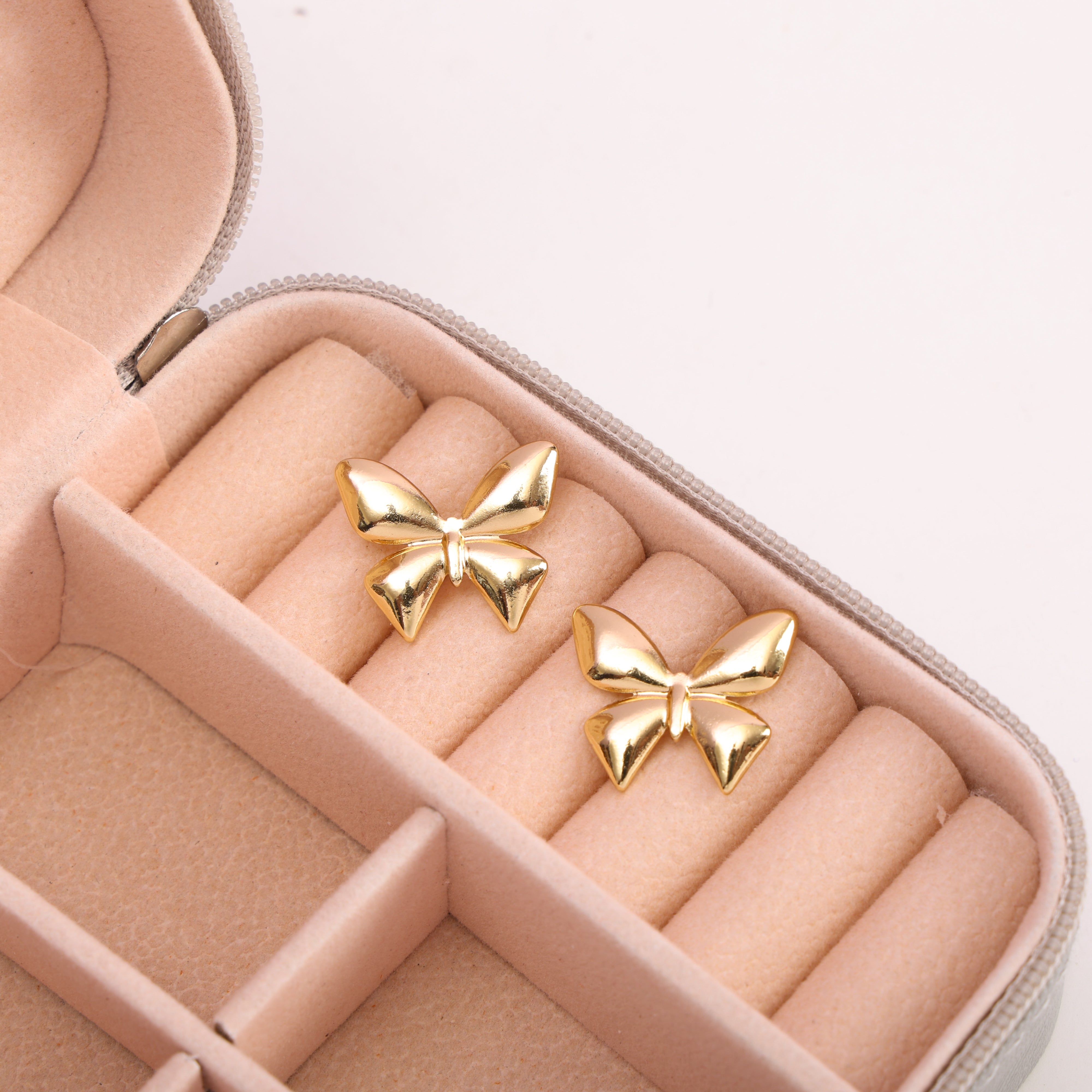 Cherly Manie Earrings