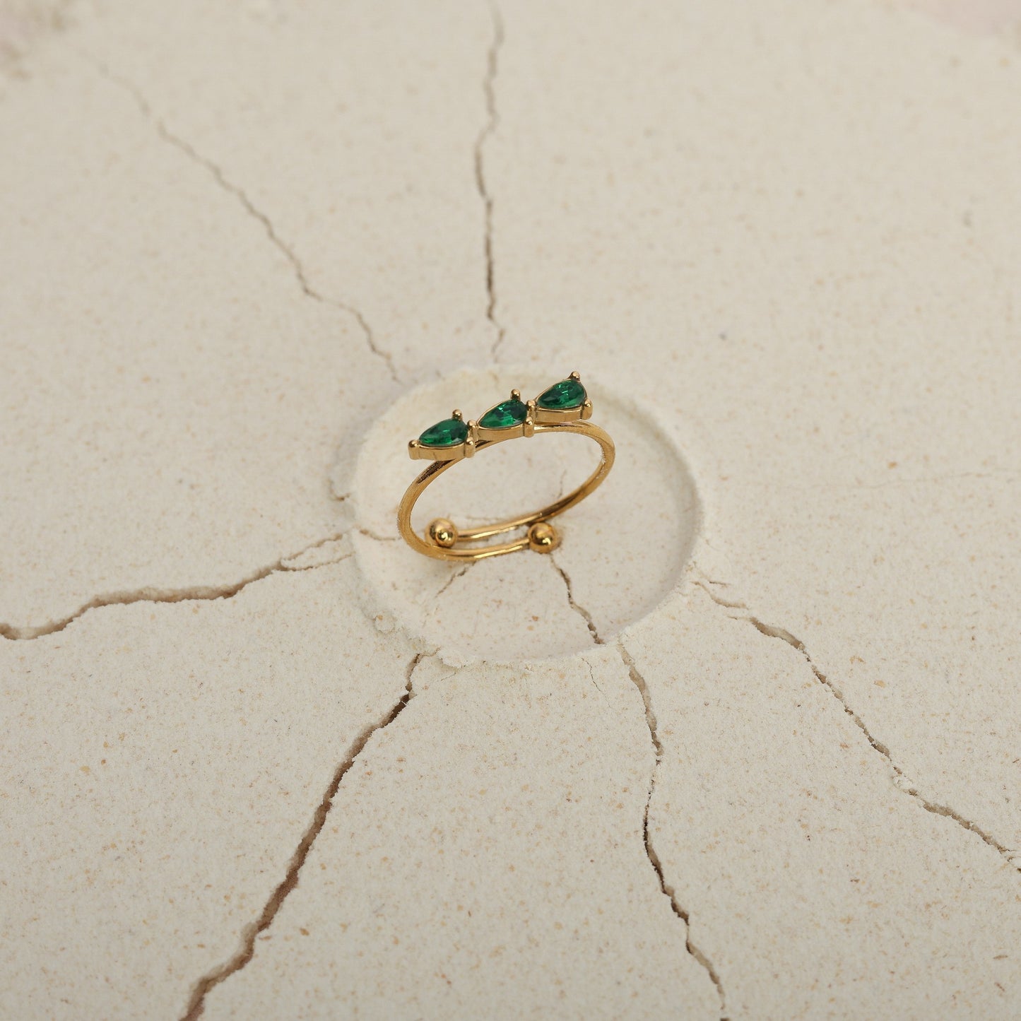 Verdant Teardrop Ring