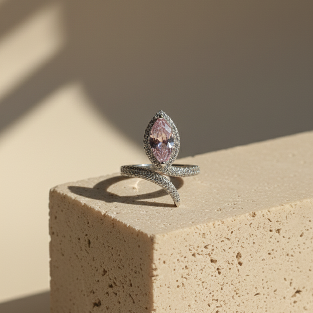Rosy Leaf Shine Ring