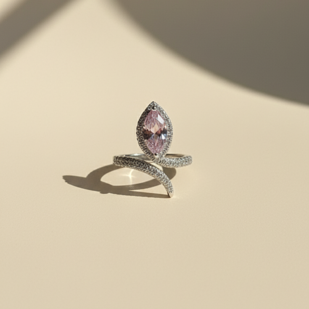 Rosy Leaf Shine Ring
