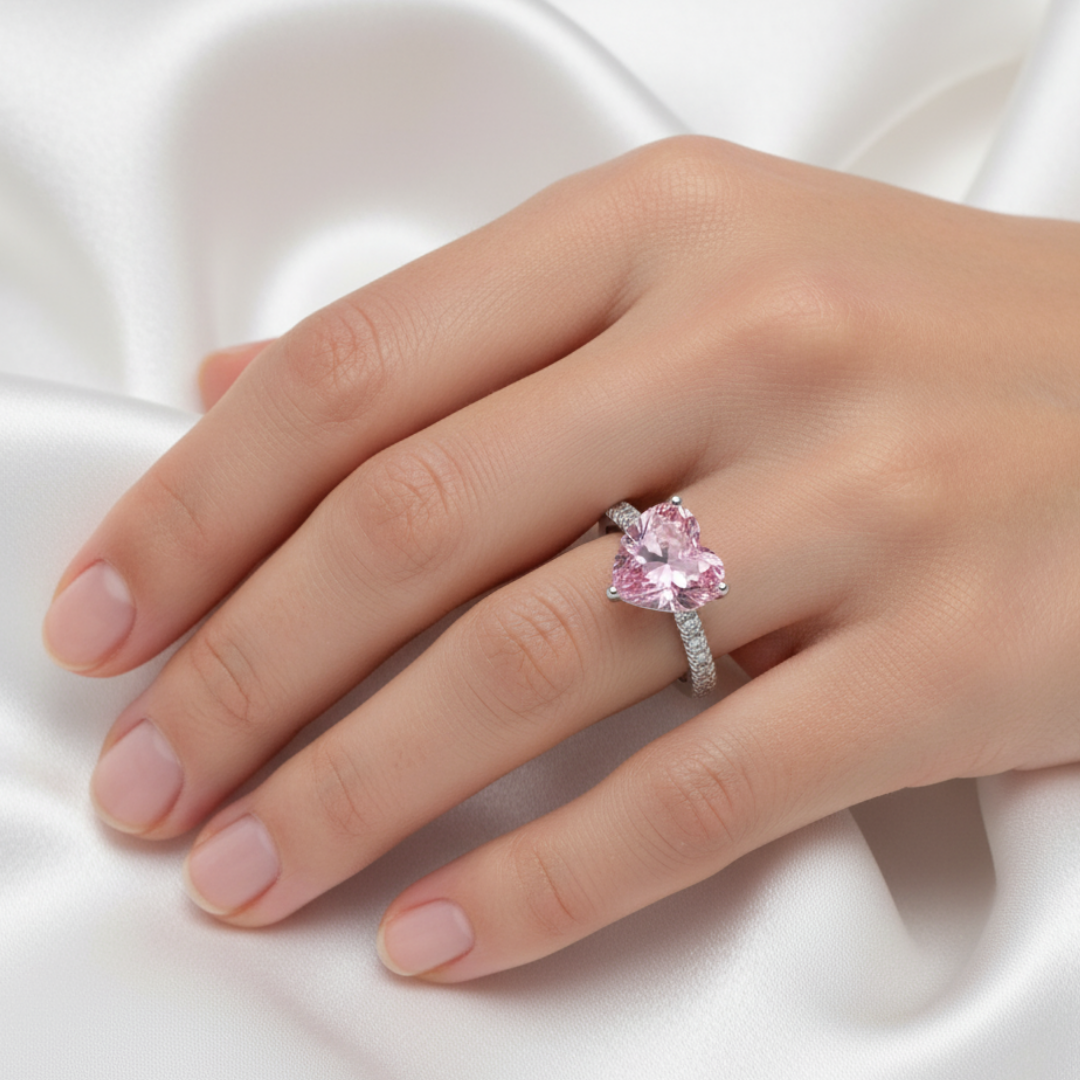 Romantic Pink Heart Zircon Ring