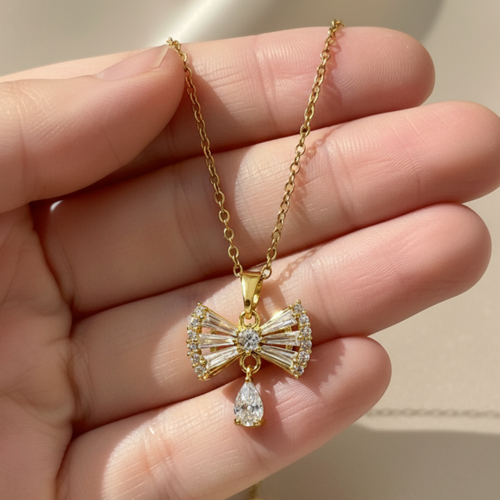 Pretty Bows Zircon Diamond Necklace