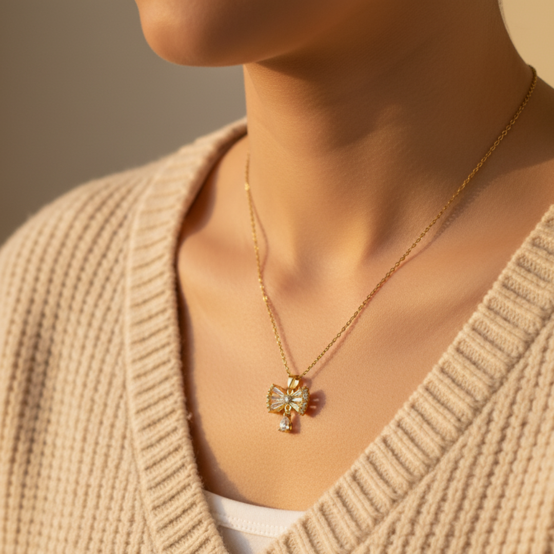 Pretty Bows Zircon Diamond Necklace