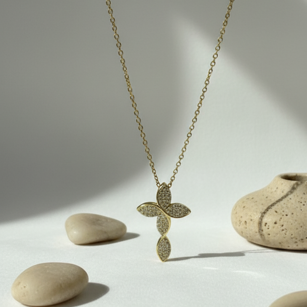 Classic Floral Zircon Diamond Necklace