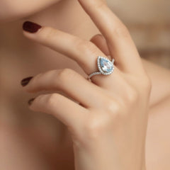 Pear Drop Sparkle Ring