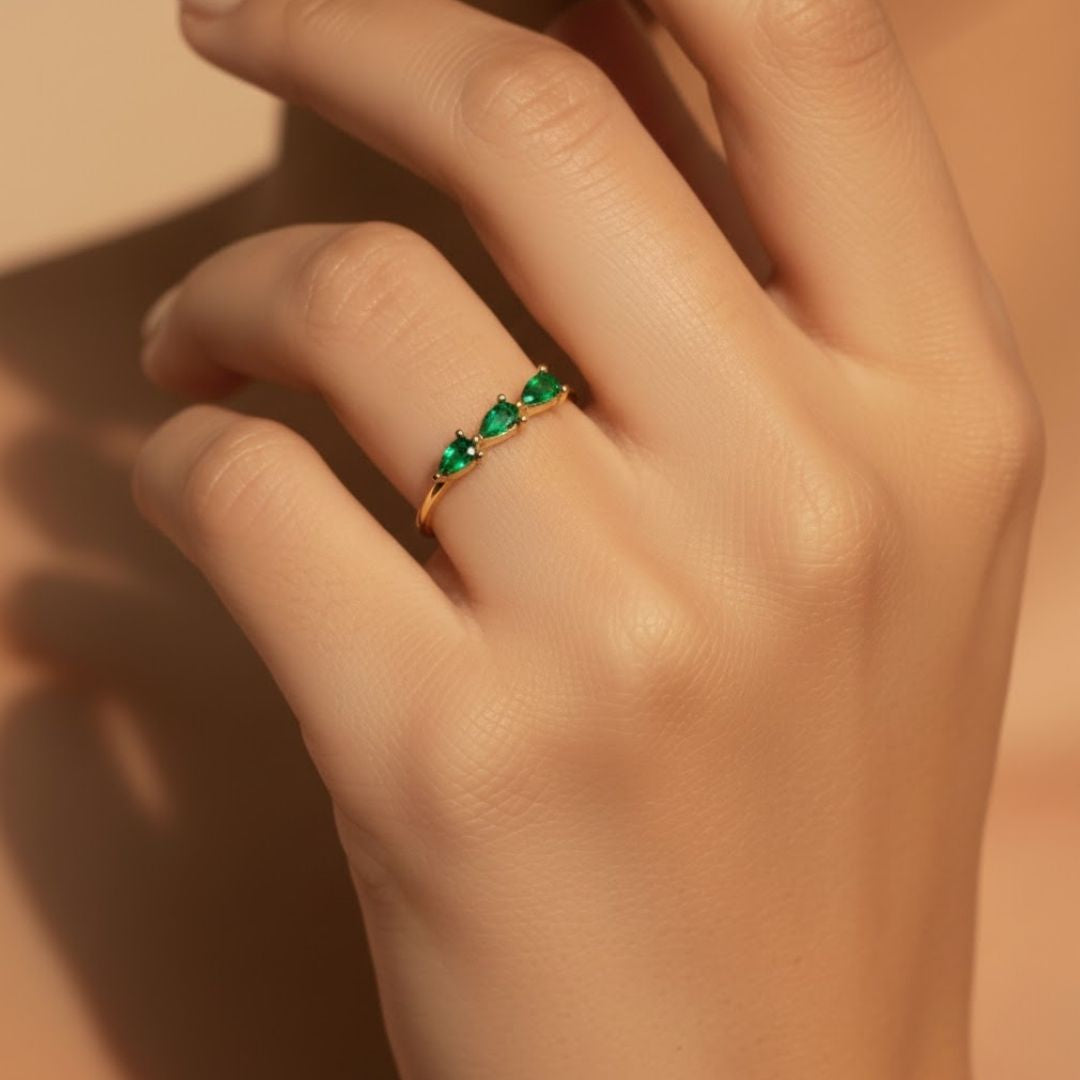Verdant Teardrop Ring