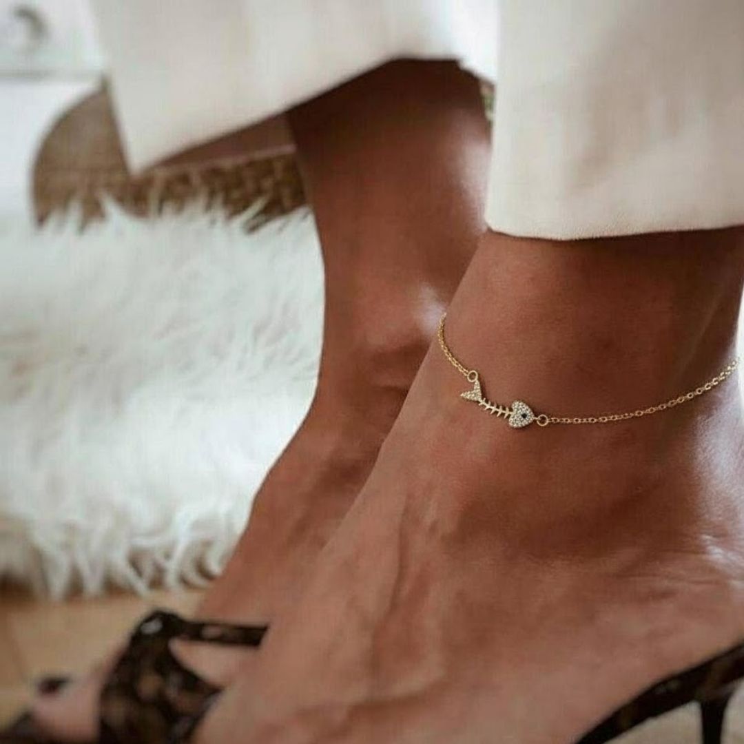 Dainty Fish Charm Anklet