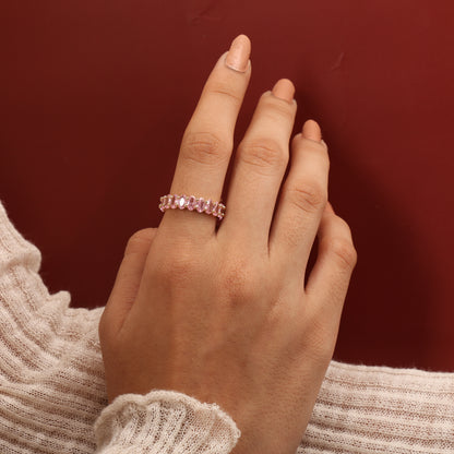 Ovaly Pink Zircon Ring