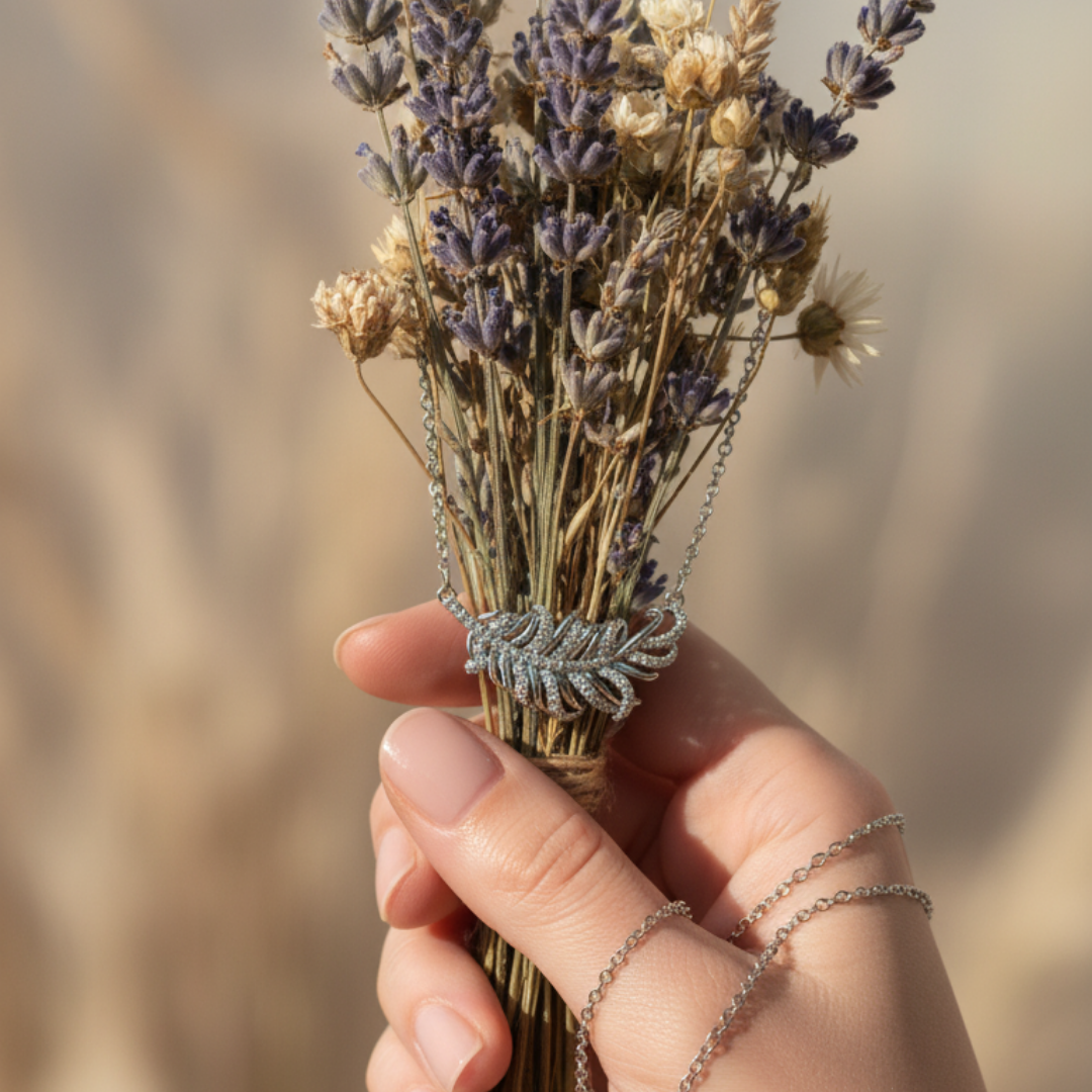 Feather Zircon Diamond Necklace