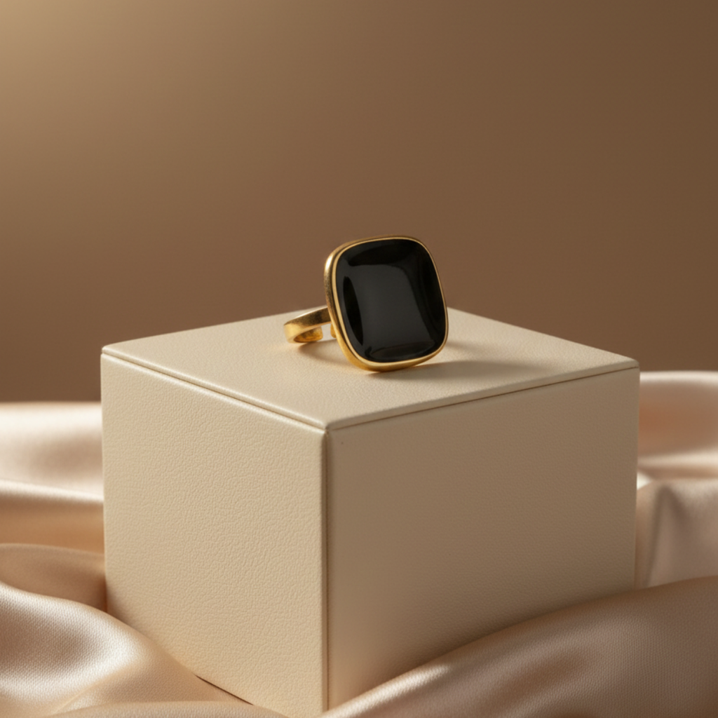 Black Bloom Charm Ring