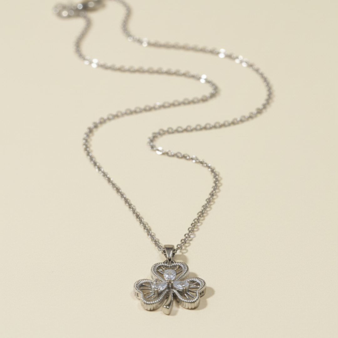 Charming Clover  Zircon Diamond Necklace