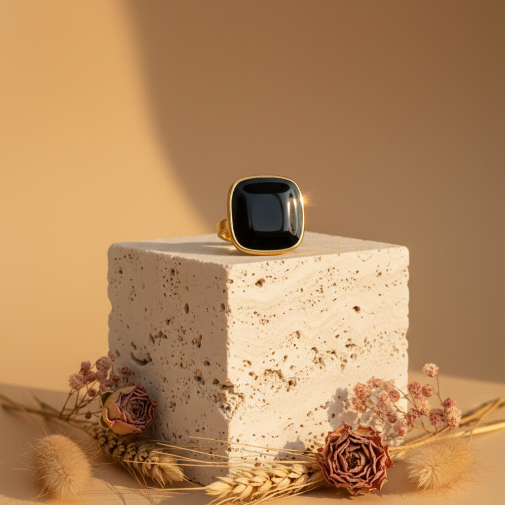 Black Bloom Charm Ring