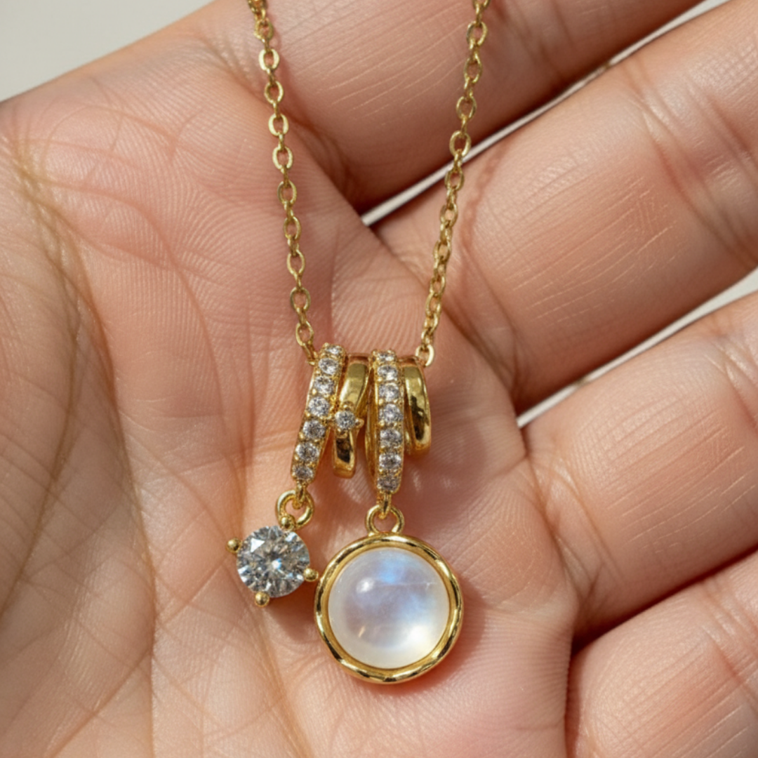 Shackle Charm Zircon Diamond Necklace