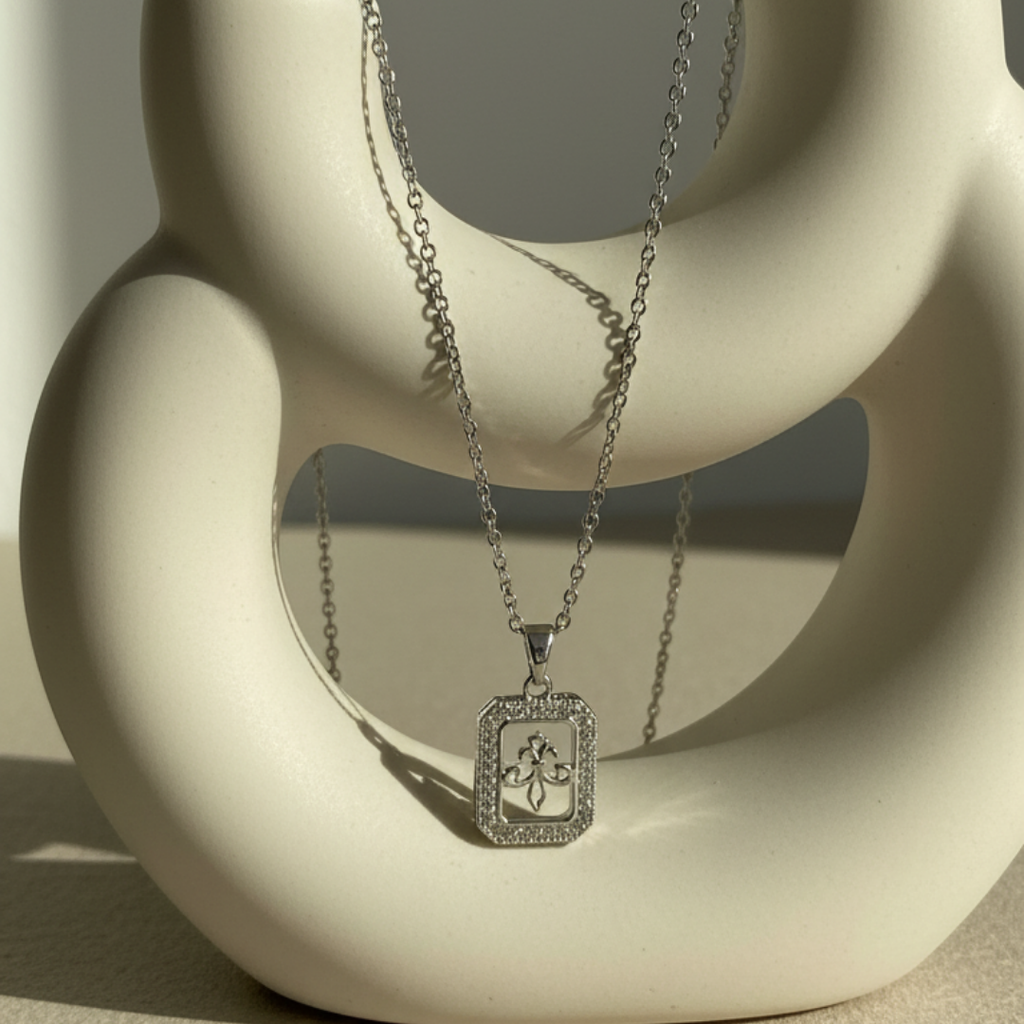 Fleur-De-Lis Pendant Necklace