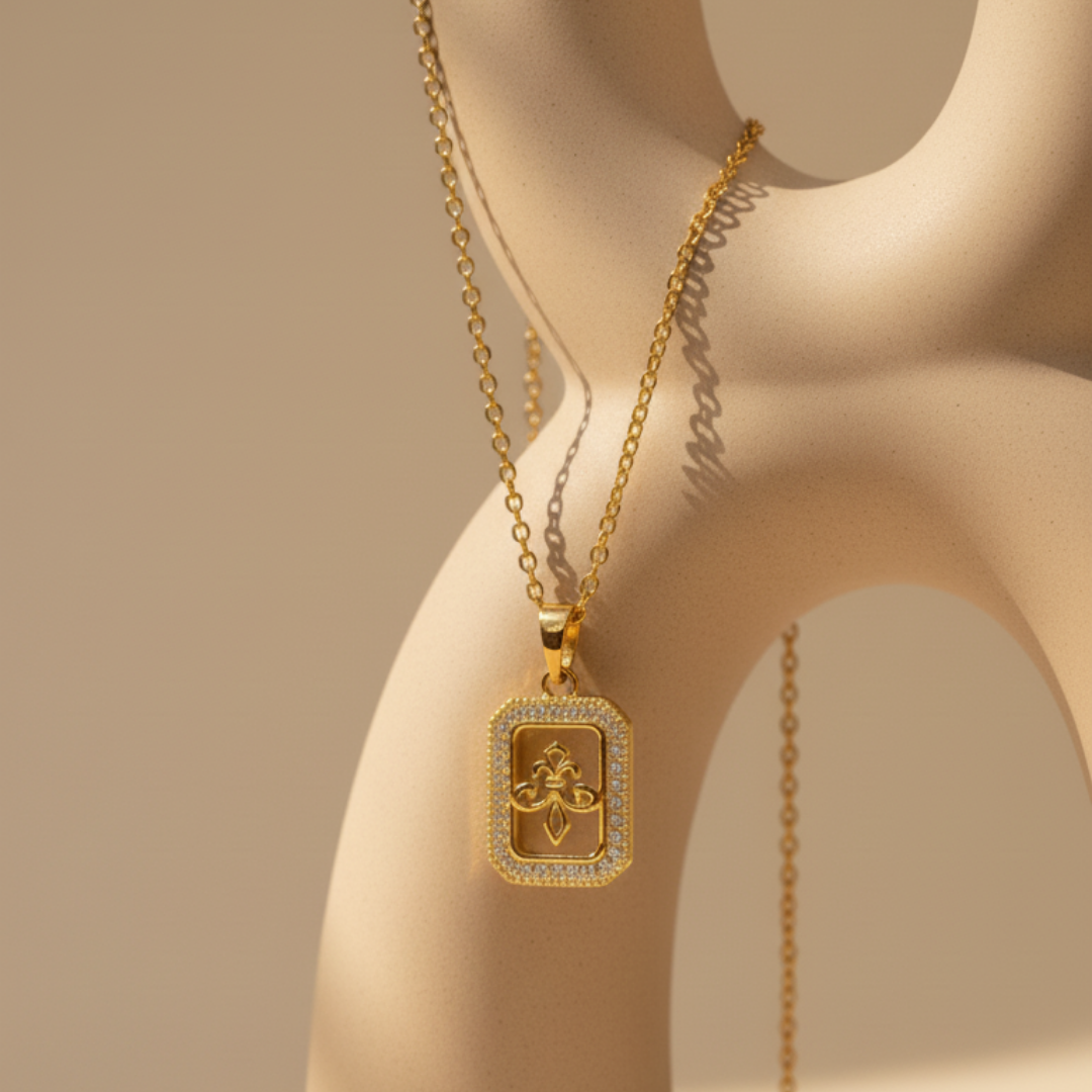 Fleur-De-Lis Pendant Necklace