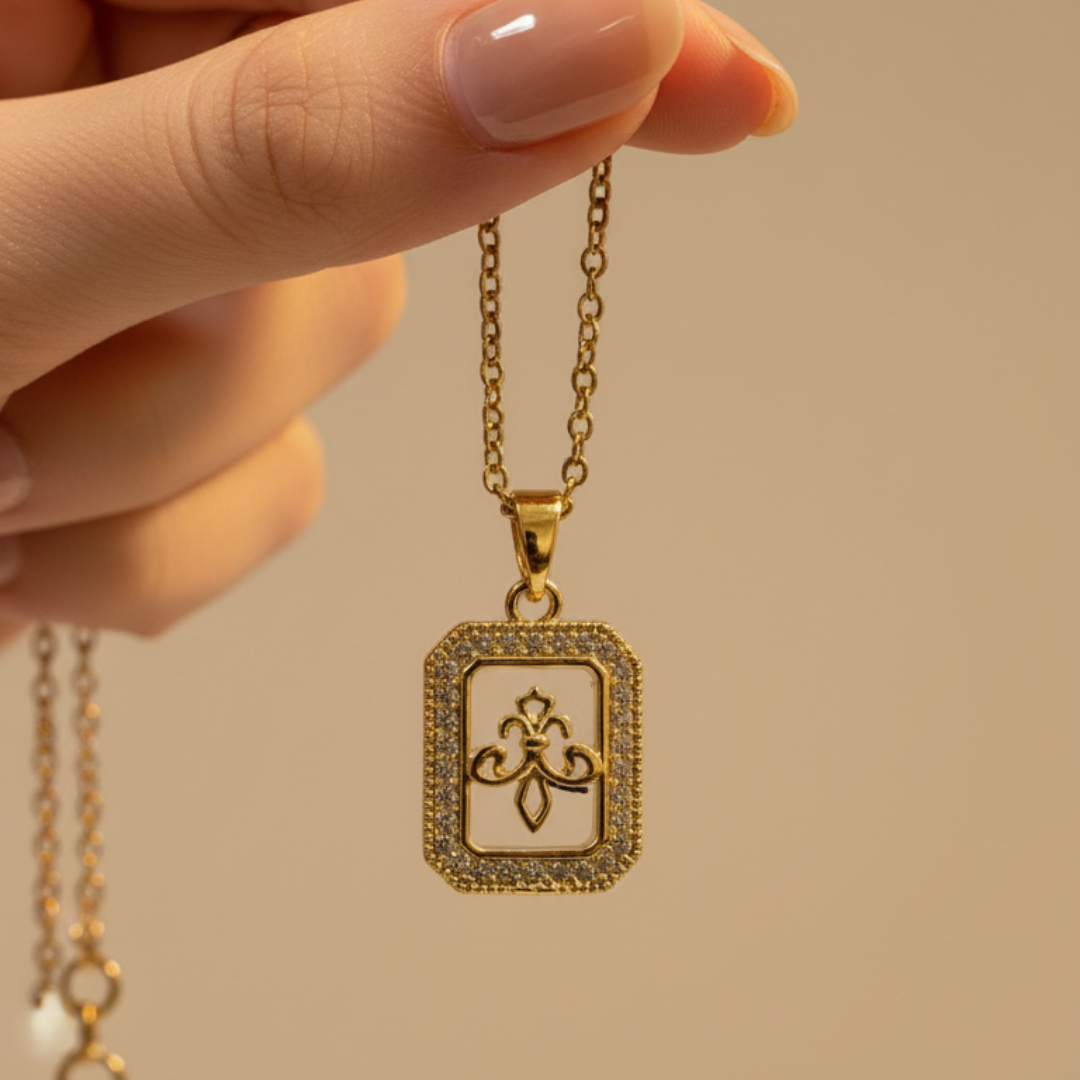 Fleur-De-Lis Pendant Necklace