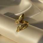 Golden Leaf ring - 18k Gold (Demi Fine)
