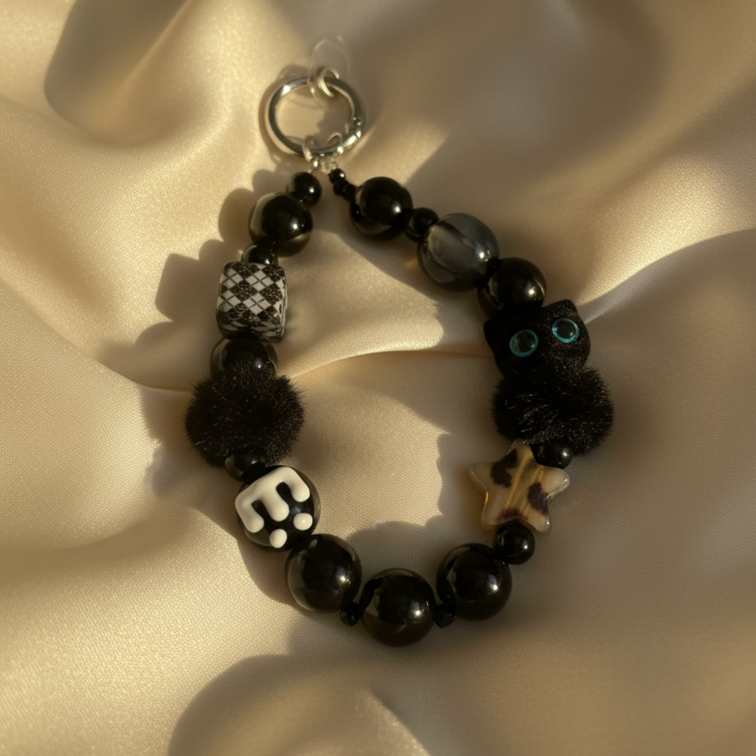 Midnight Kitty Charm Loop