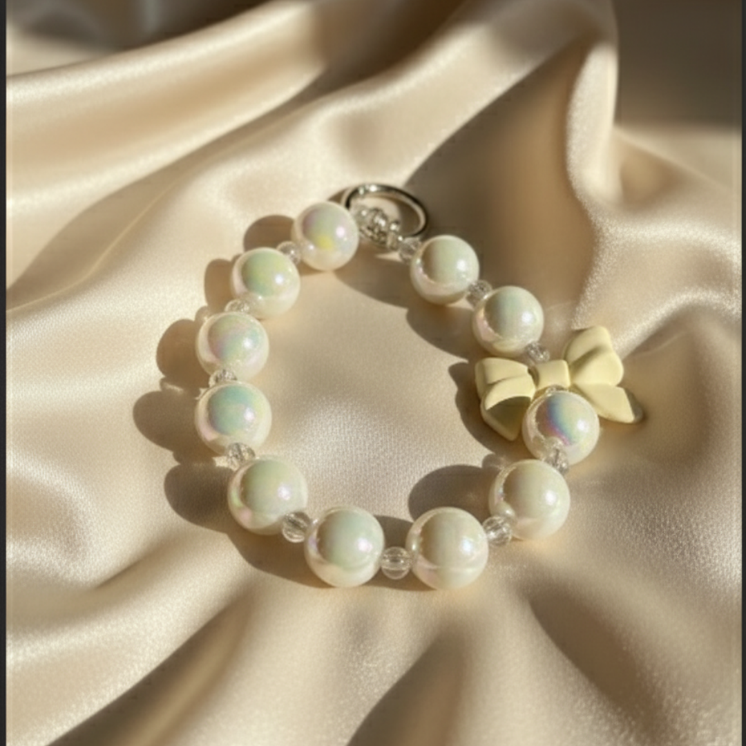 Bowkiss Pearl Mobile Charm