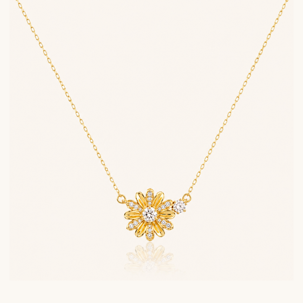 Daisy Glow Necklace - 18K Gold (Demi Fine)