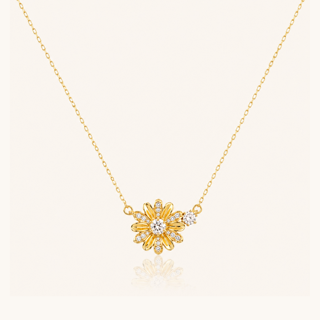 Daisy Glow Necklace - 18K Gold (Demi Fine)