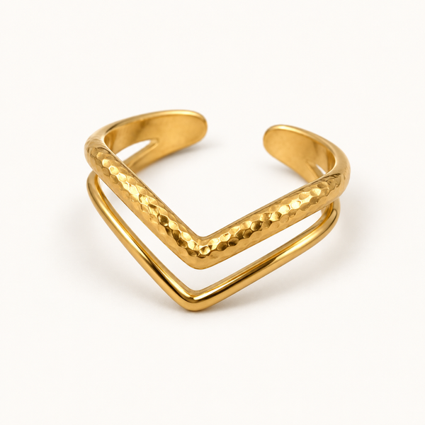 V Crystal Ring - 18k Gold (Demi Fine)