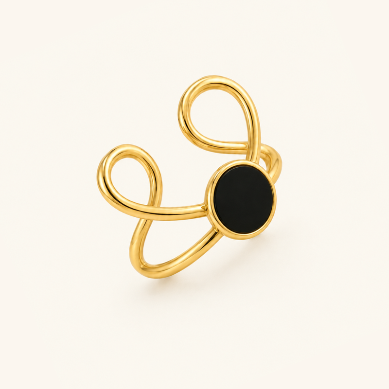 Modern Black ring - 18 Carat Gold (Demi Fine)