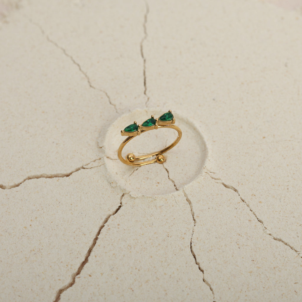 Verdant Teardrop Ring