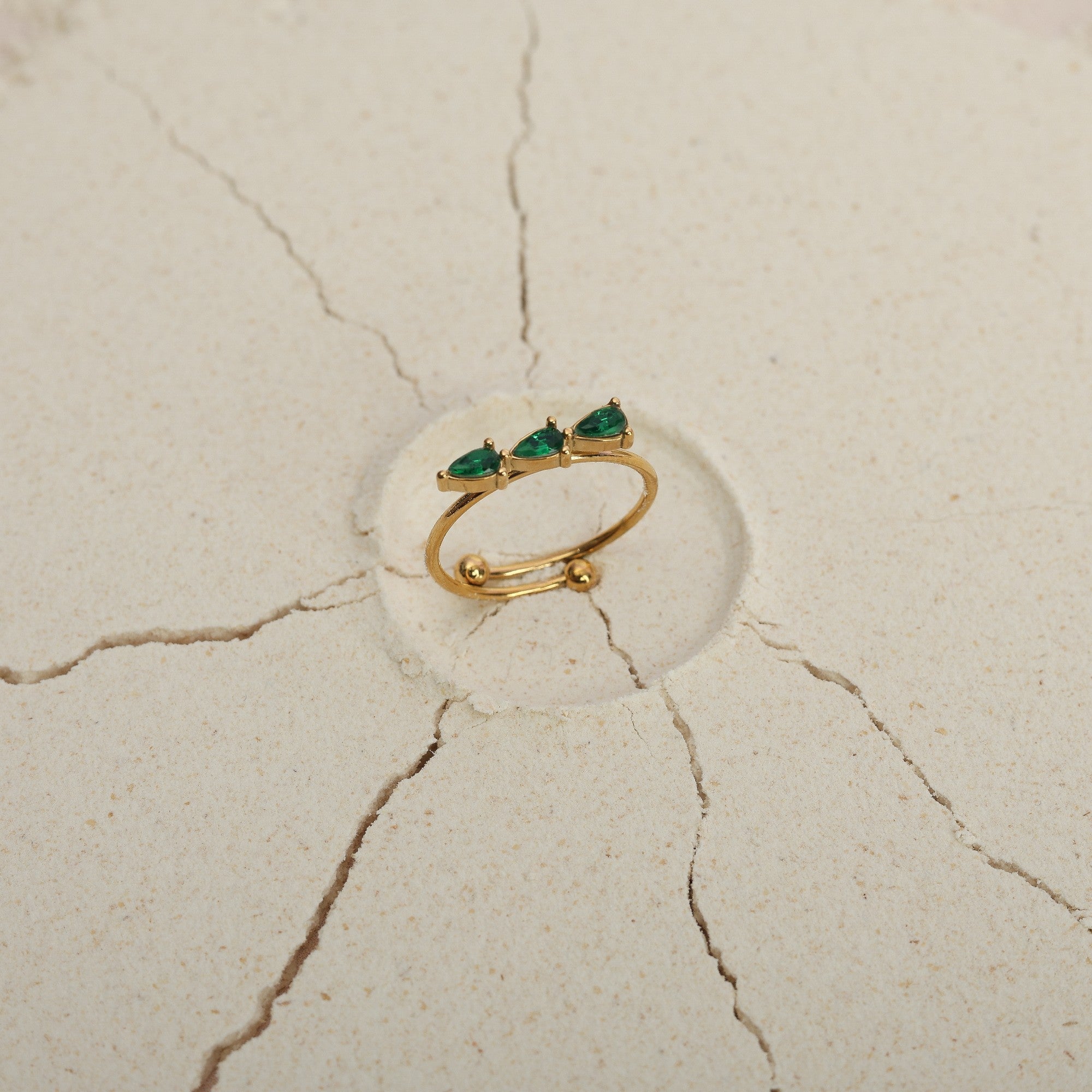 Verdant Teardrop Ring