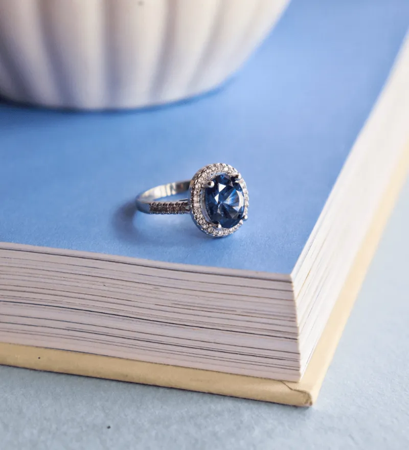 Sapphire blue ring