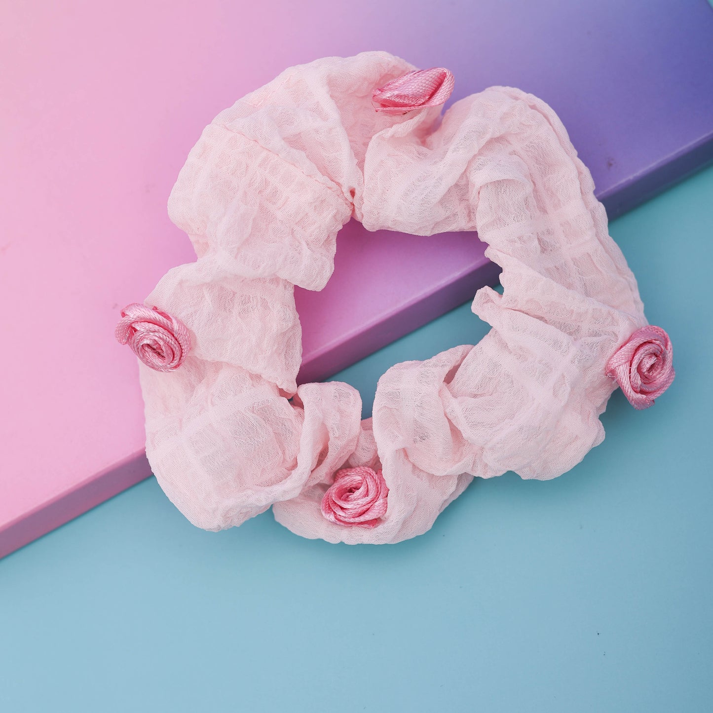 Dainty Bess Scrunchie