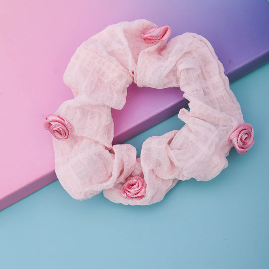 Dainty Bess Scrunchie