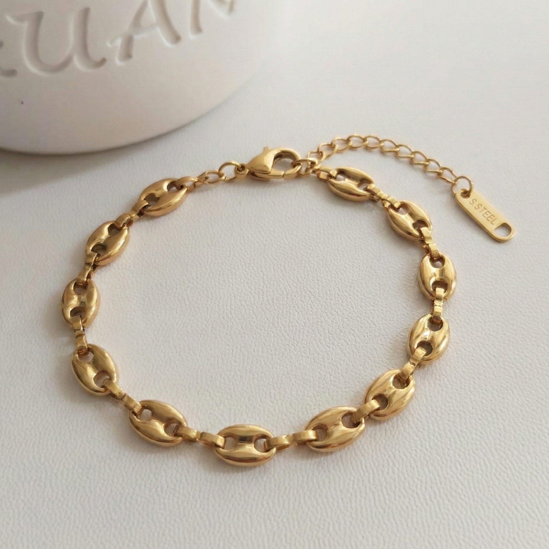 Gold Oval Link Bracelet