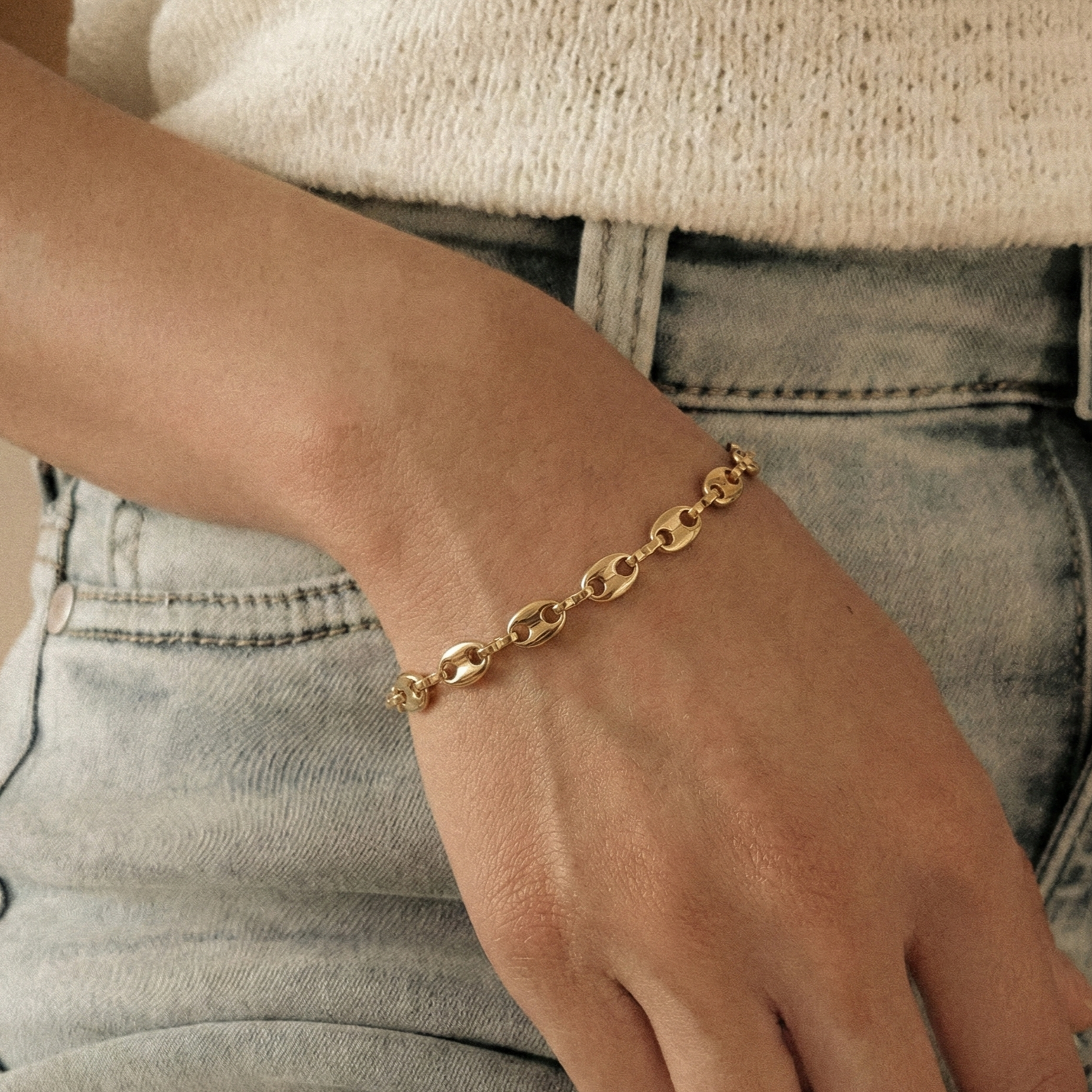 Gold Oval Link Bracelet