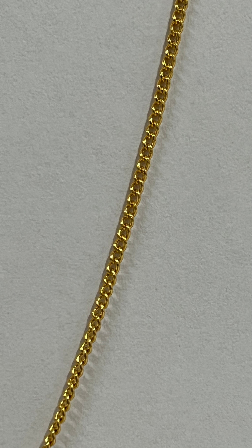 Minimalistic Heart Pendant Necklace