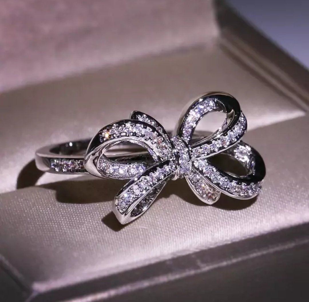 Zircon Ribbon Knot Ring