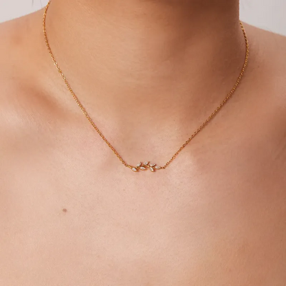 White dahlia necklace